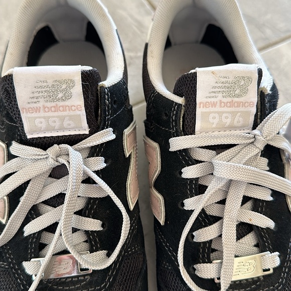 Size 9 madewell/New Balance sneakers. - Picture 2 of 3